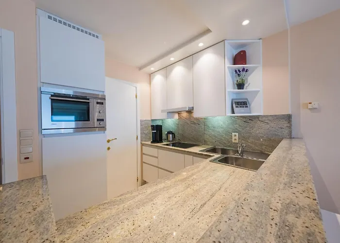 Marianne I - 0501 + Box 16 * מידלקרק